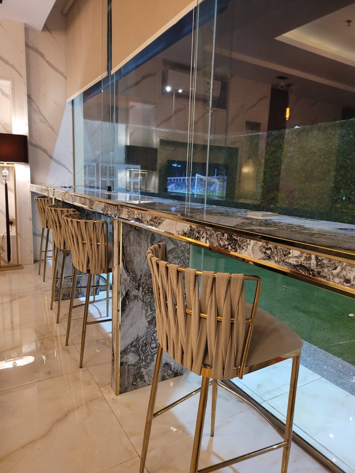 The Art of Drawing Readers In: Your attractive post title goes here